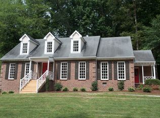 120 Castlewood Dr, Cary, NC 27511