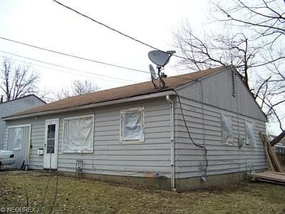 2nd image of 525 Russell Ave