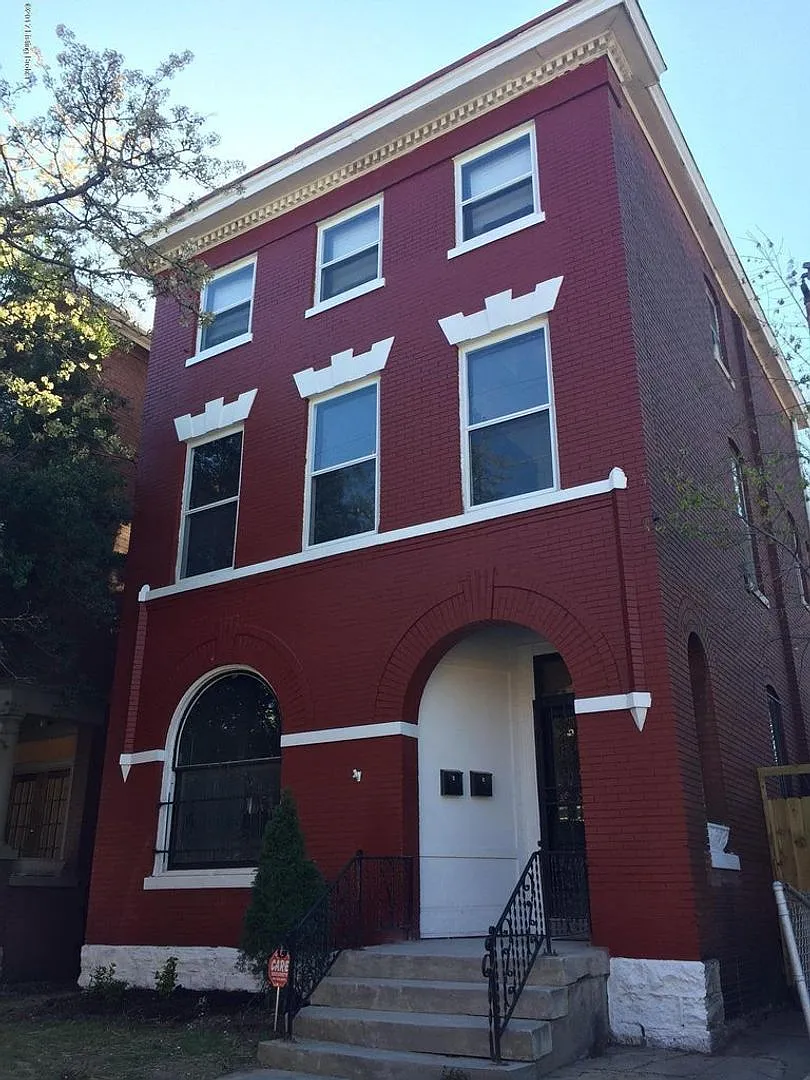 1108 S 1st Street — Photo 1