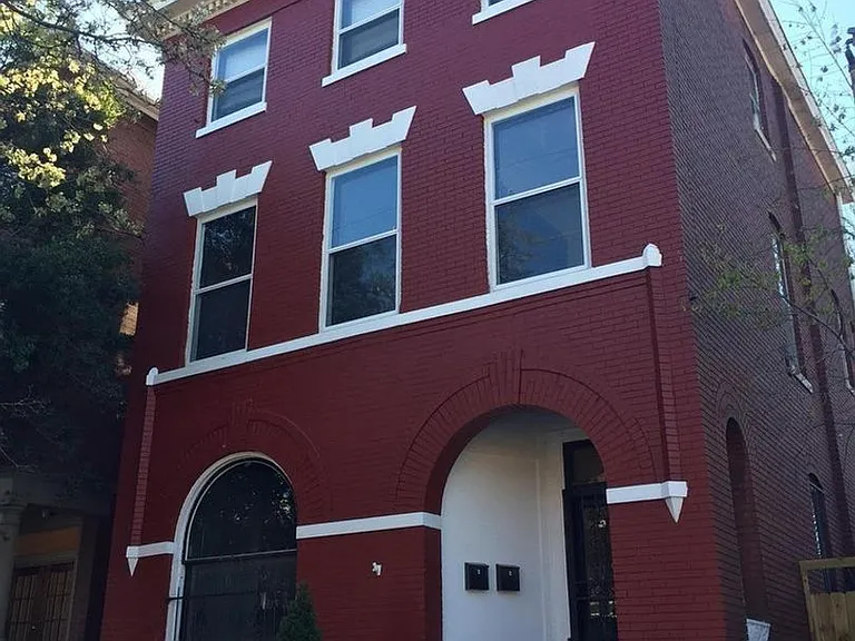 1108 S 1st St — Photo 1