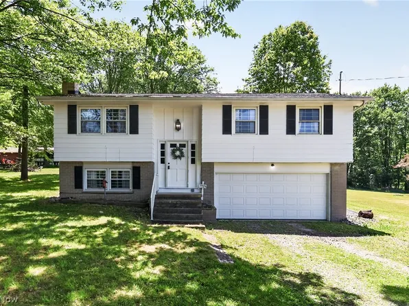 7926 Price Schaffer Rd, Hubbard, OH 44425