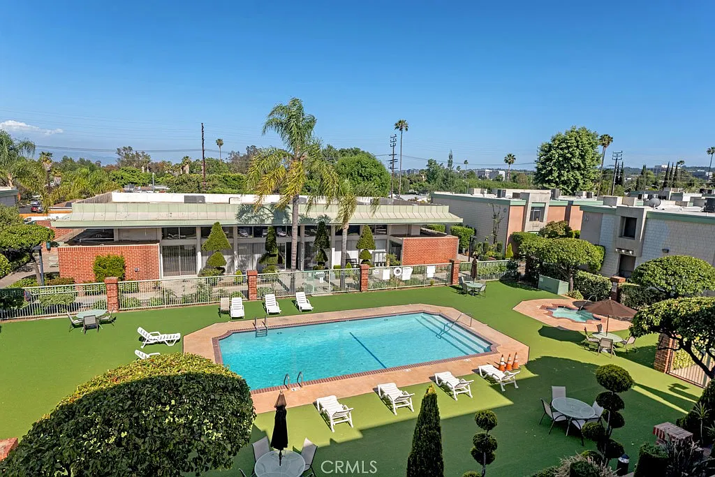 2 bed, 1426 sqft, $3,150 — Photo 3