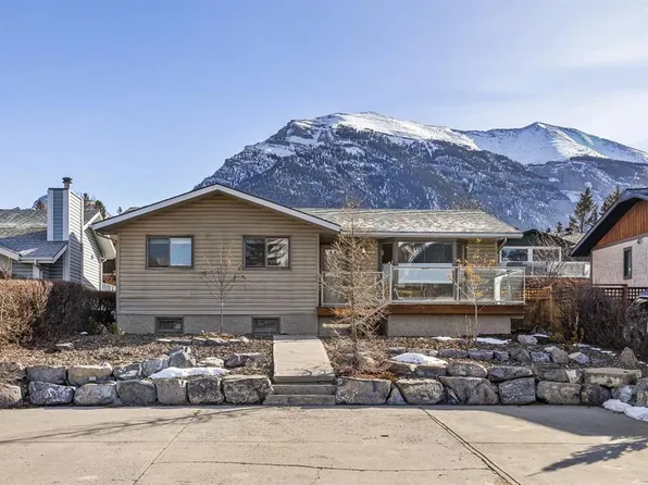 323 S Hoodoo Cres, Canmore, AB T1W 1A8