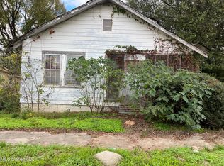 38 N Main St, Grenada, MS 38901