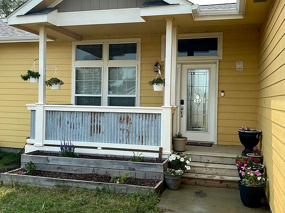 2nd image of 136 Cook Dr