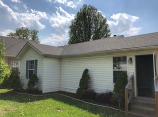 5902 Lake Huron Ct, Louisville, KY 40291