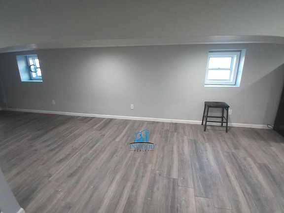 4th image of 1227 E 222nd St #B