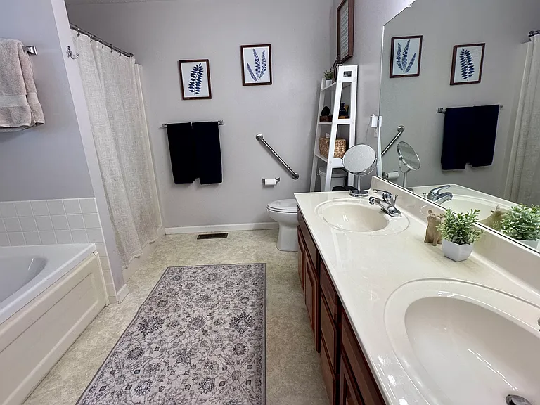 313 Yount Ave — Photo 5