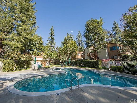 Steps to the pool