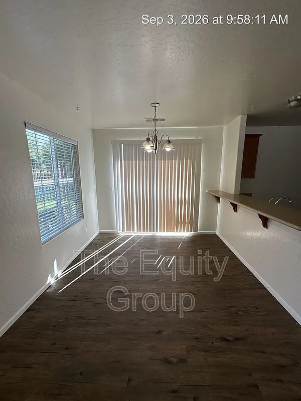 2 bed, 2.0 bath, 977 sqft, $1,550 — Photo 4