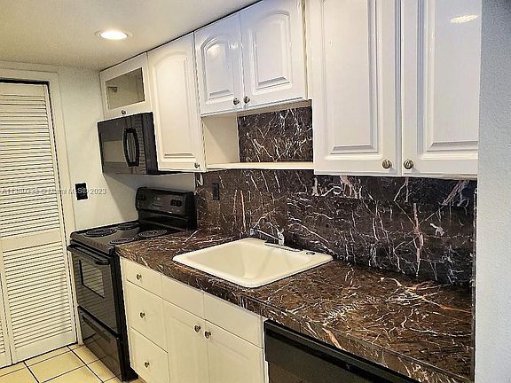 4th image of 200 Lakeview Dr APT 309