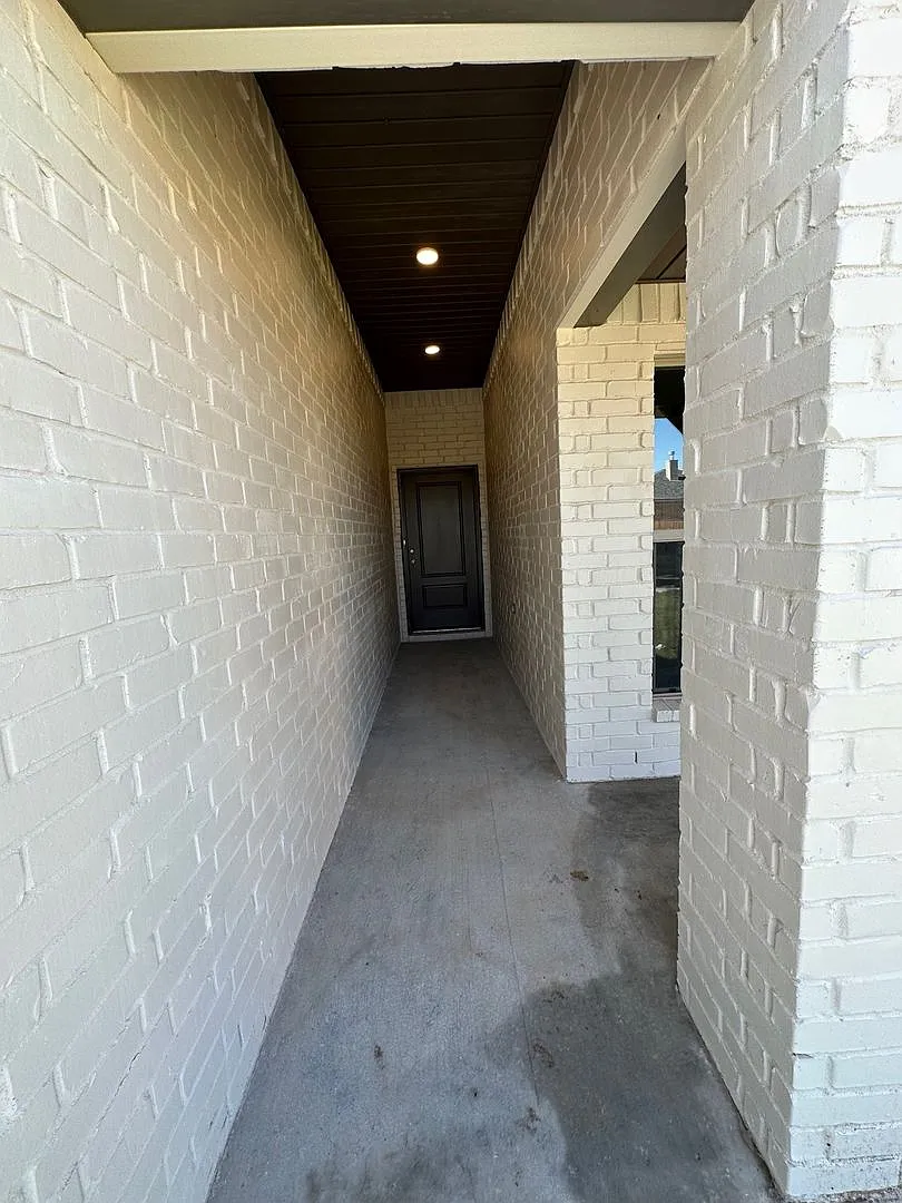 Nice home in The Meadows! — Photo 2