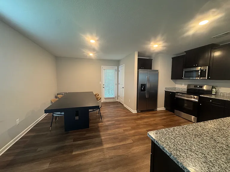 6434 Sandy Bottom Dr — Photo 4