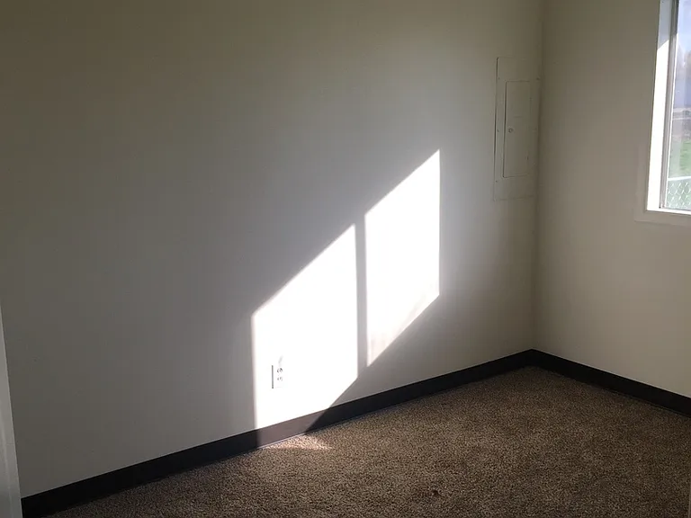1232 Vandenberg Ave — Photo 7