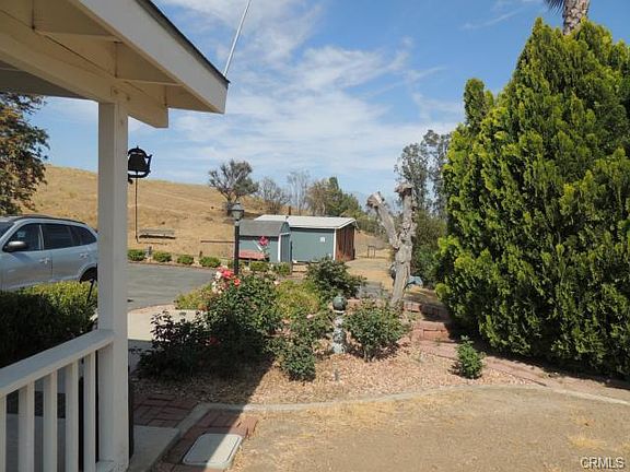 4th image of 27880 Whittier Ave