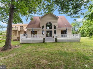 367 Edgewater Ln, Montross, VA 22520