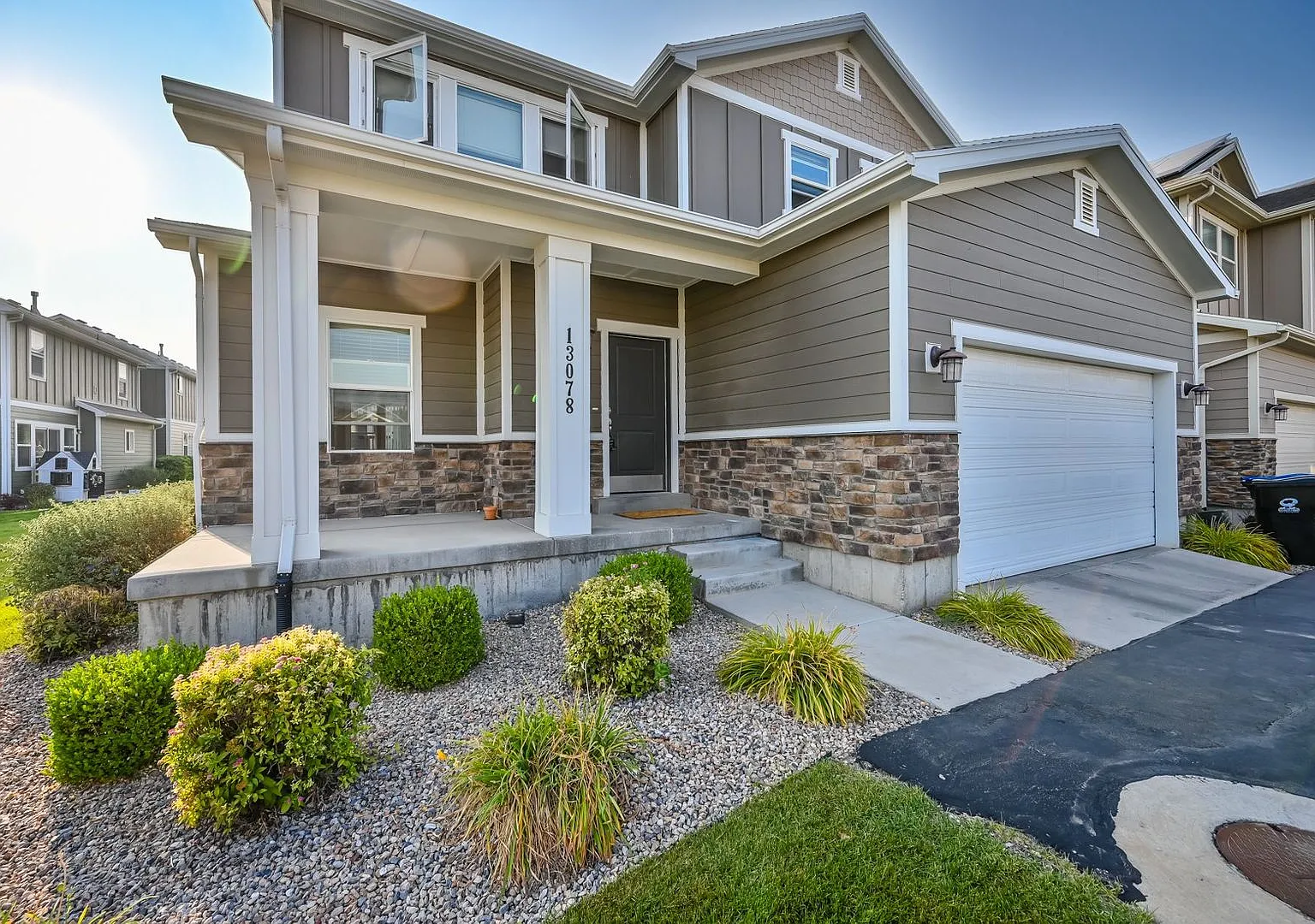 3 Bed / 2.5 Bath Single family Home for Rent in Herriman, UT — Photo 2