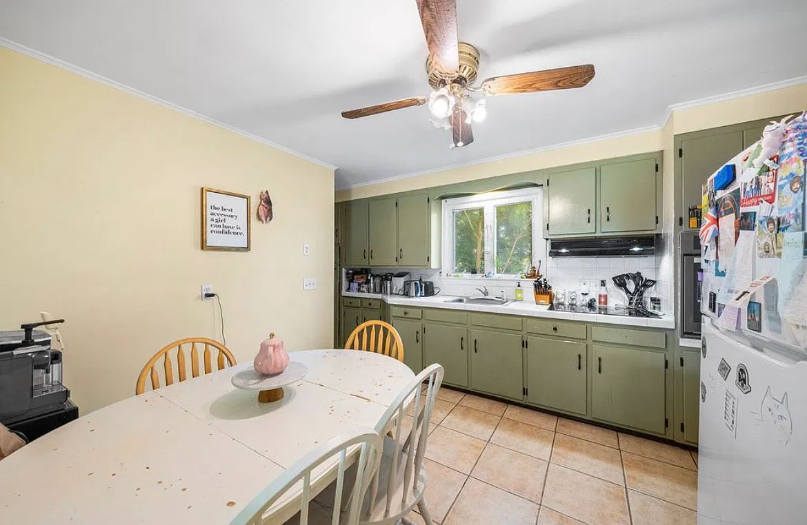 187 Lakeview Avenue — Photo 3