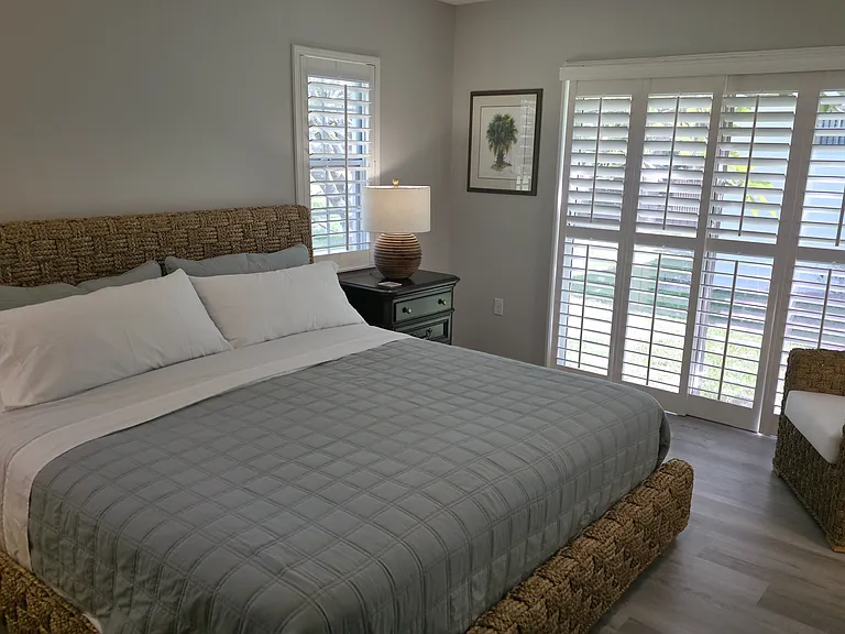 7042 Woodside Oaks Cir — Photo 18