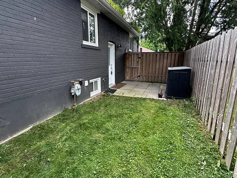 112 Walter Ave #MAIN — Photo 26