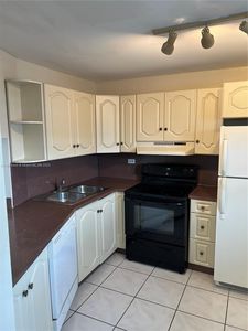 1680 NE 191st St APT 216-2, Miami, FL, 33179