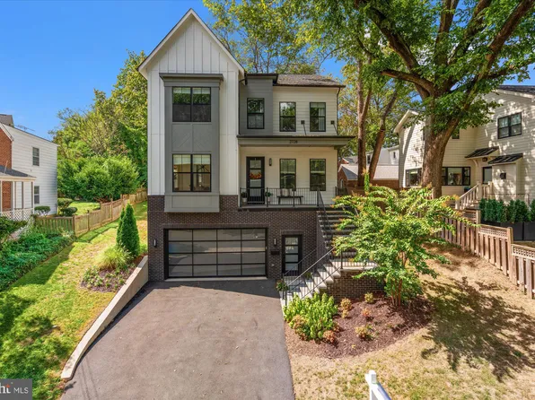 2728 N Edison St, Arlington, VA 22207