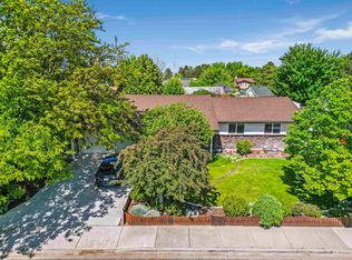 1070 Park Meadows Dr, Twin Falls, ID 83301