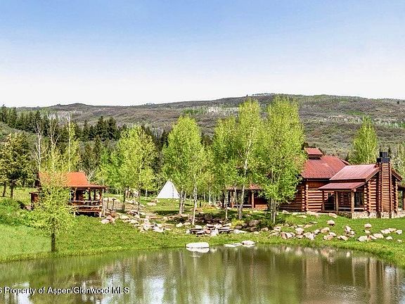 3rd image of 6855 Capitol Creek Rd