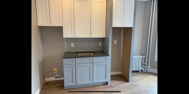 Rented by Delmark Realty LLC | media 9