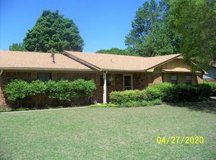 408 Hickory Dr, Henryetta, OK 74437