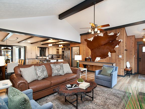 5th image of 428 Moody Dr