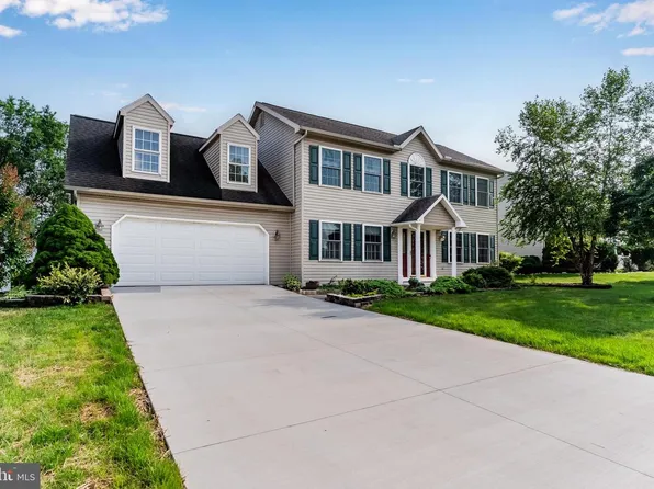 224 Skyline Vw, Carlisle, PA 17013