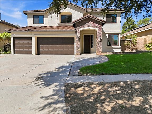 2nd image of 976 Hemingway Dr