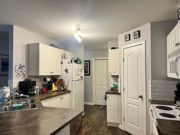 4th image of 3730 E 50th Ave #303