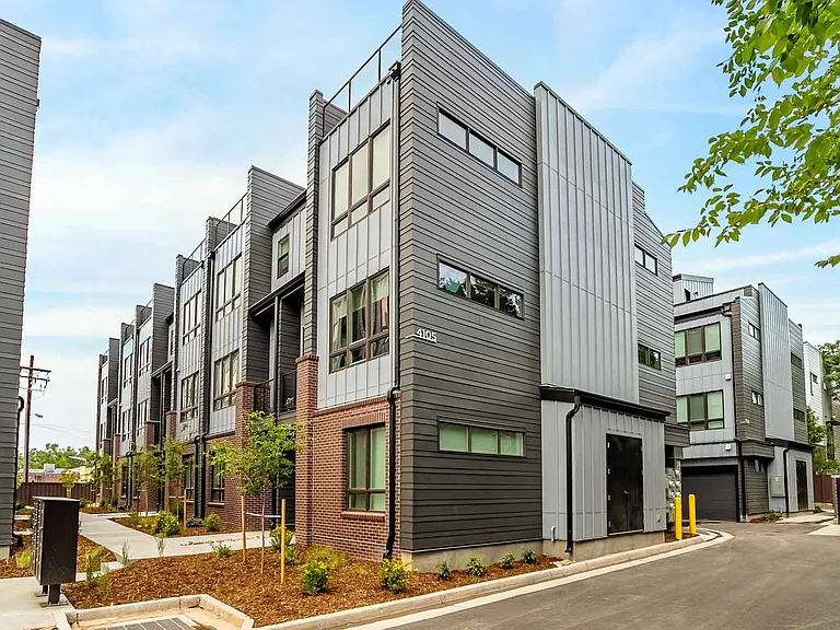 University Hills Townhomes — Photo 35