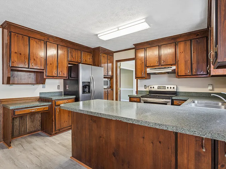 13 Estate Dr — Photo 7