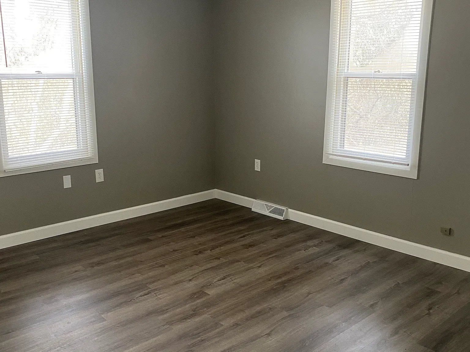 425 Bell Street — Photo 3