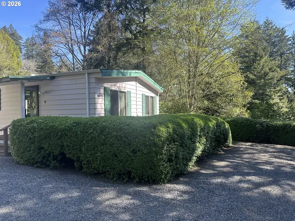16735 Thompson Rd, Brookings, OR 97415
