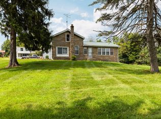 9008 Macon Rd, Saline, MI 48176