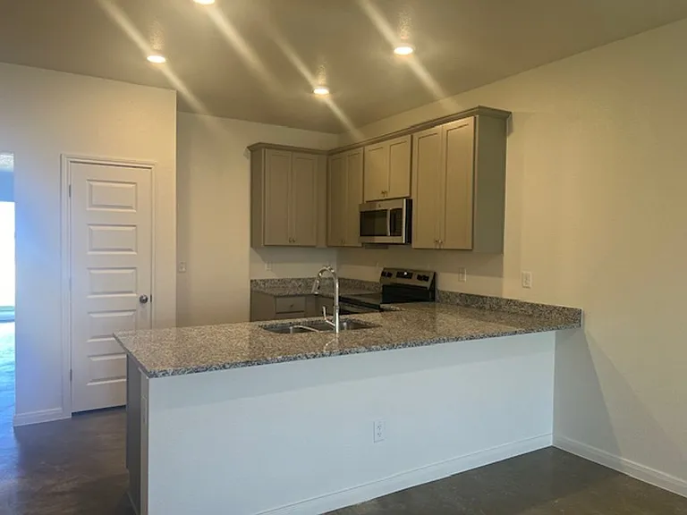 903 Cherry Laurel Ln — Photo 16