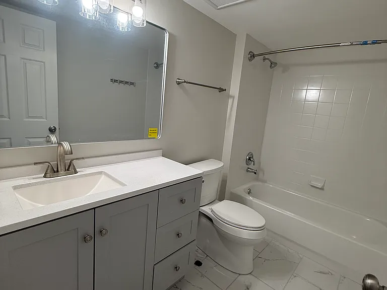 4750 N Elston Ave #102 — Photo 14