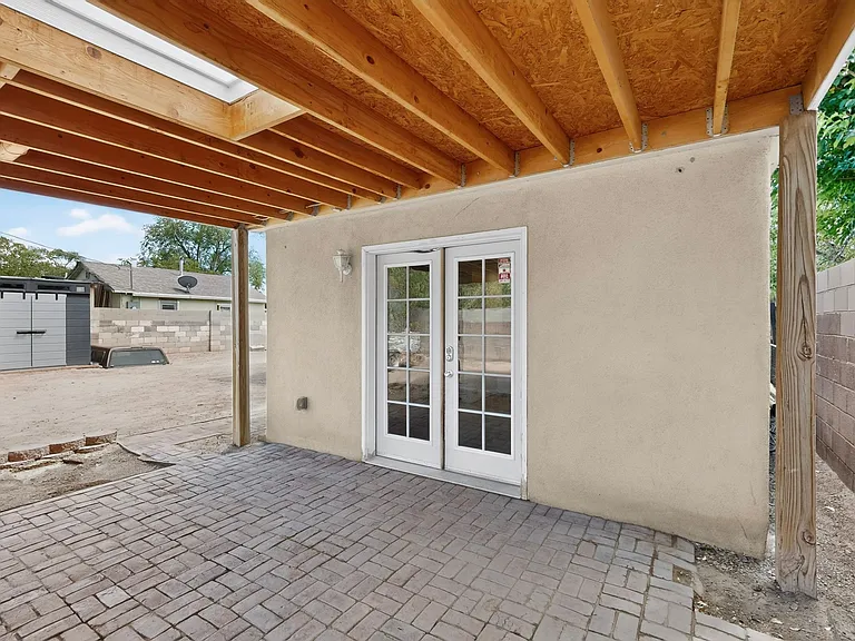823 San Lorenzo Ave NW — Photo 39
