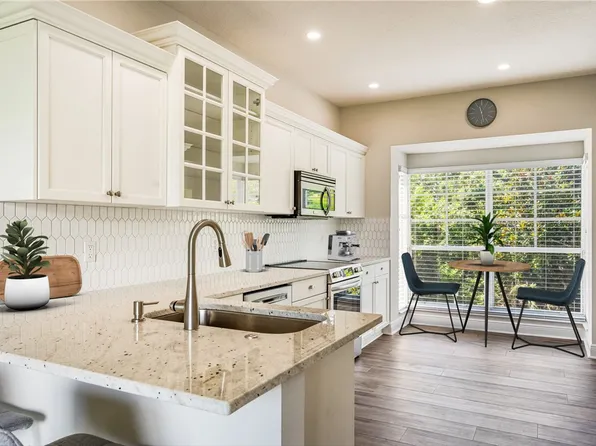 1745 42nd Sq APT 102, Vero Beach, FL 32960