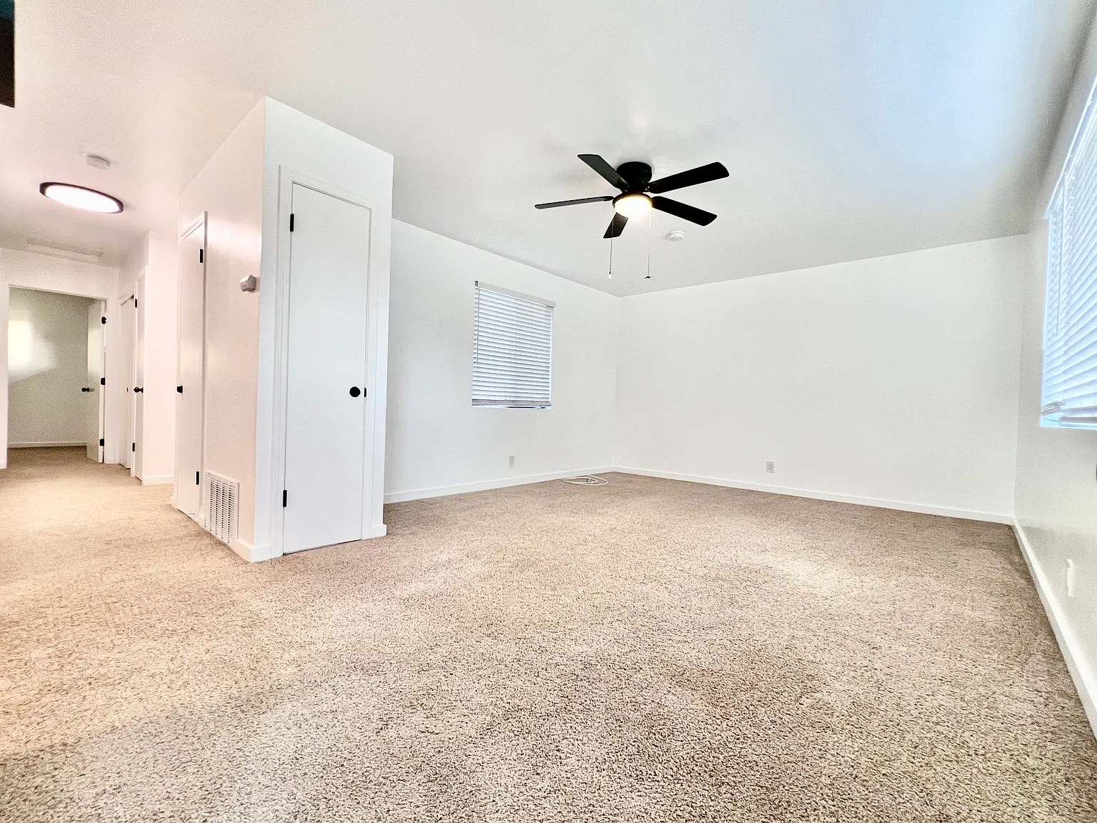 1 bed, 650 sqft, $2,100 — Photo 3