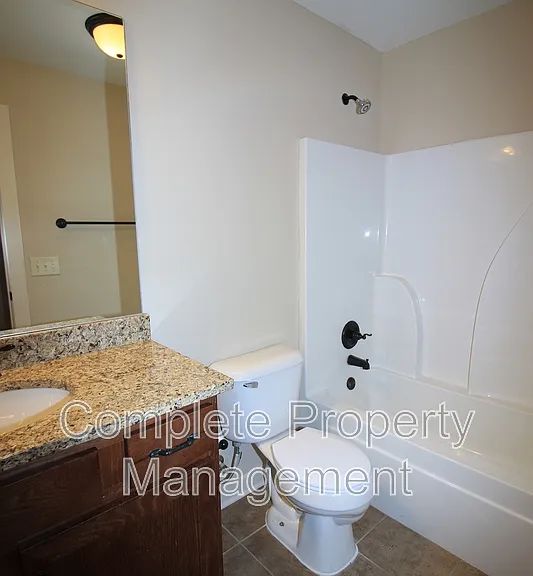 20478 Castle Ridge Rd — Photo 10
