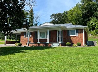 1027 Briar Pond Rd, Centerville, TN 37033