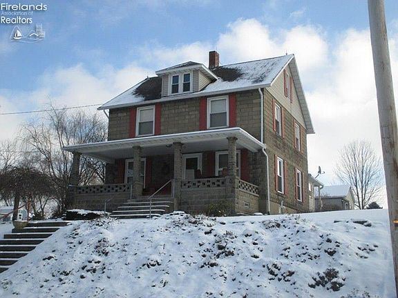 2nd image of 206 E Lucas St