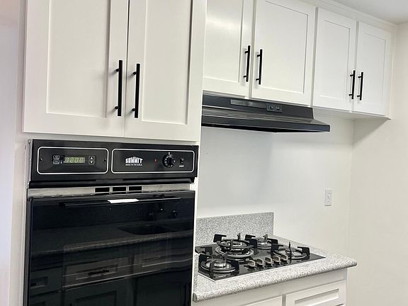 4th image of 919 N Harper Ave