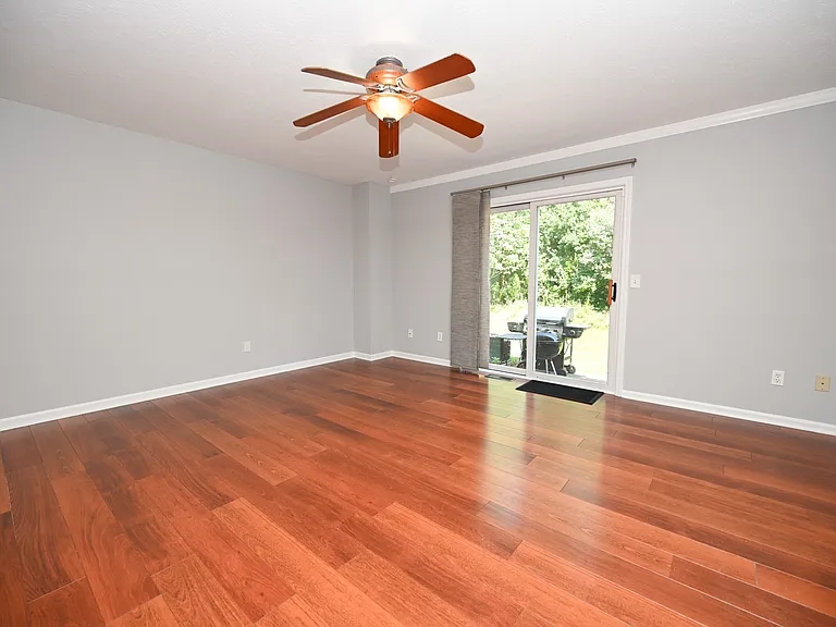 655 Almas Ct — Photo 13