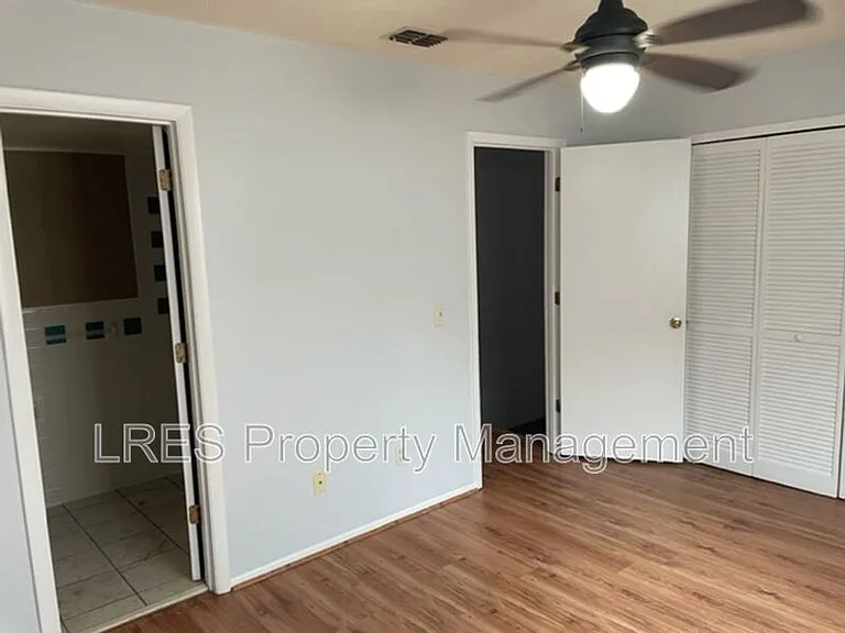 4587 Lighthouse Cir — Photo 14